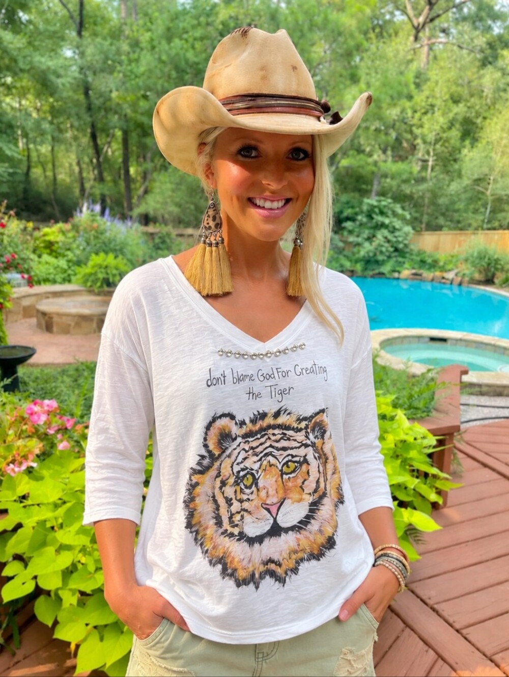 #1991 A Rare Bird Wingless Tiger Distressed Shirt